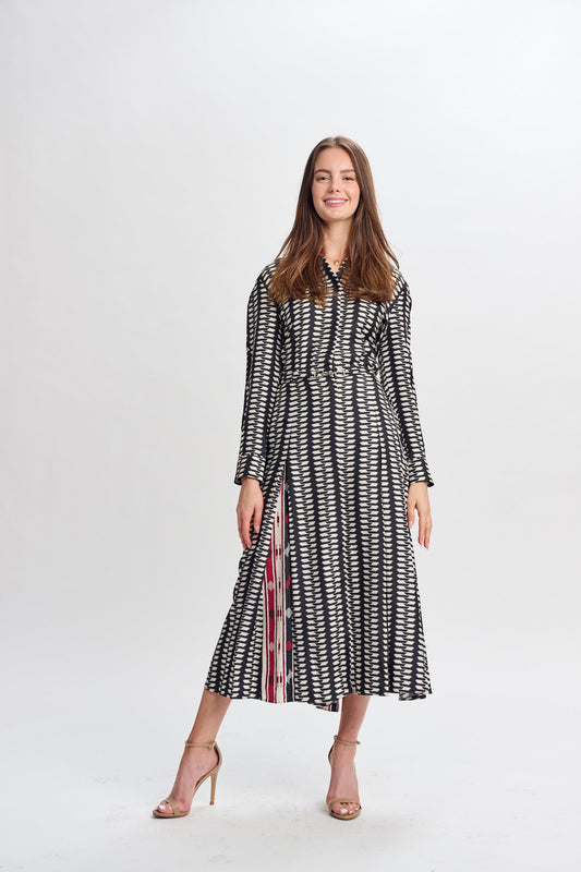 MW Ivory Black Arrows w Maroon Dress 334741